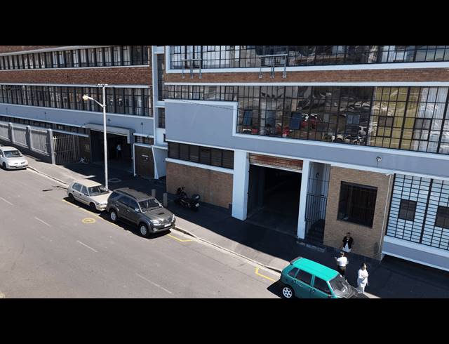 2,332M² FACTORY FOR SALE IN SALT RIVER